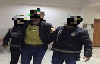 Balkon demirindeki parmak izinden yakalandı