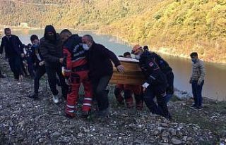 Baraja uçan otomobildeki 3 kişinin cansız bedenine...