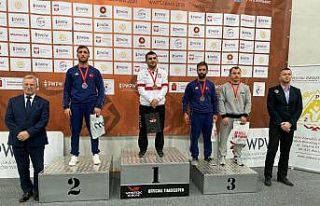 Bartın Üniversitesi’nin milli güreşçileri Rusya,...