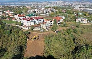 Başiskele’de engebeli arazilerdeki yollara heyelan...