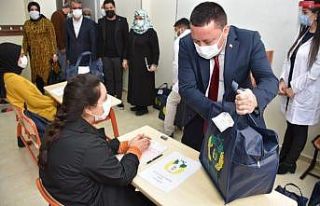 Başkan Beyoğlu’ndan üniversiteye hazırlanan...