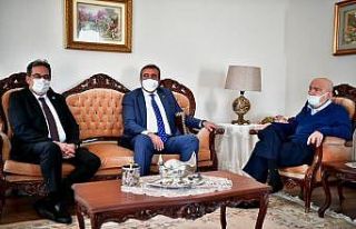 Başkan Çetin’den öğretmenine vefa