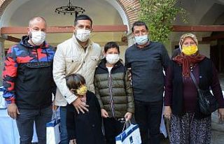 Başkan Günel uzaktan eğitim gören öğrencilere...