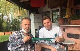 Başkan Hürriyet’ten eski sporculara şampiyonluk...