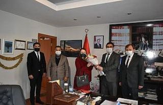 Başkan İnal, Karacasu’daki öğretmenlerin günlerini...