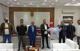 Başkan Kazgan’a Yeni Malatyaspor taraftarlarından...