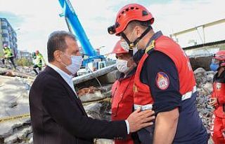 Başkan Seçer, deprem bölgesinde incelemelerde bulundu