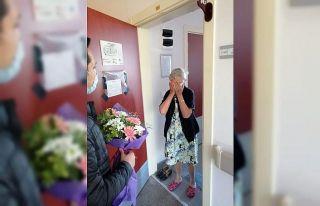Başkan Soyer’den Öğretmenler Günü çiçeği