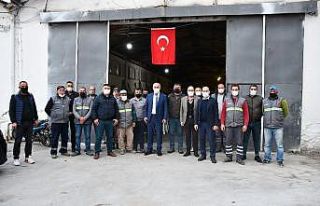 Başkan Tuncel, mezarlıklar personeline teşekkür...
