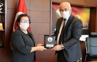 Başkan Tuncel’den, Dekan Genç’e teşekkür