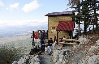 "Başkanın Çardağı"na turist akını