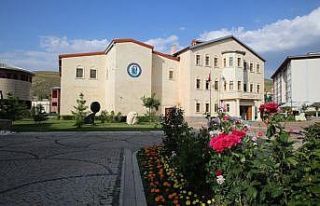 Bayburt Üniversitesi geliştirdiği ‘Akademik Değerlendirme...