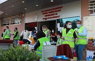 Bayraklı’nın gönüllü ordusu gece gündüz çalışıyor
