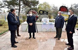 Behiç Erkin ölümünün 59. yıldönümünde kabri...