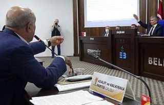 Belediye Meclisinde “kıvırma” tartışması