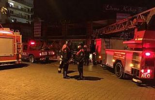 Benzin istasyonunun yanındaki restoranda çıkan...