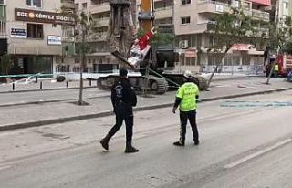 Bina yıkımlarında bayrak hassasiyeti