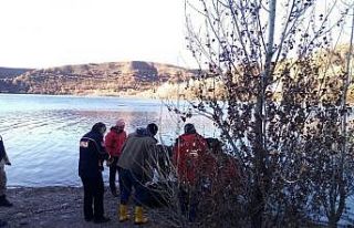 Bingöl’de baraja düşen araçla birlikte sürücünün...