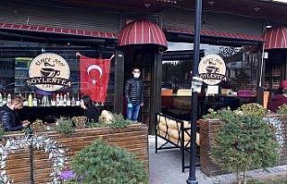 Bir günlük gelirini İzmirli depremzedelere bağışladı