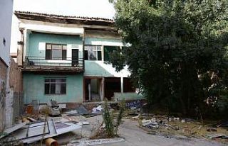 Bir hayal ile yola çıkıldı, tarihi yapılar yeniden...