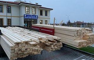 Bolu’da 100 bin lira değerinde kereste çalan 2...