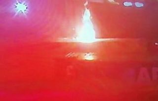 Bolu’da, park halindeki tekstil ürünü yüklü...