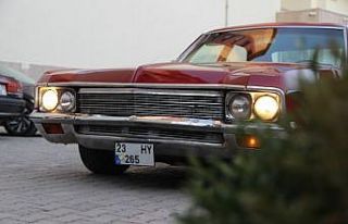Bu otomobil 50 yaşında, fiyatı ev değerinde