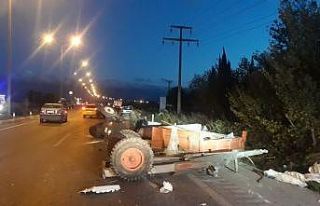 Burhaniye’de kamyon ve traktör çarpıştı: 1...