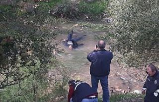 Bursa’da derede esrarengiz ceset...Yanında uyuşturucu...