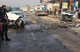 Bursa’da iki otomobilin çarpıştığı kazada...