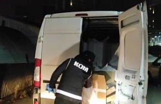 Bursa’da minibüs ile getirilen 750 bin adet doldurulmuş...