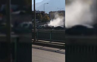 Bursa’da öfkeli sürücü minibüsünü ateşe...