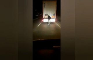 Bursa’da tırın arkasından giden bisiklet sürücüsü...