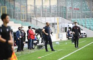 Bursaspor 7 yılda 16 kez teknik adam değişikliğine...