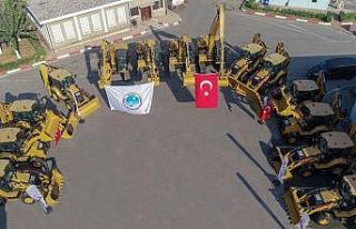Büyükşehir Belediyesi 79 iş makinesiyle araç...