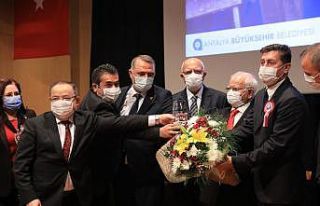 Büyükşehir Belediyesi Öğretmenler Günü’nü...