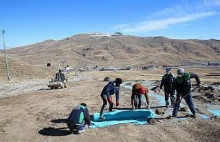 Büyükşehir, Erciyes’e biyotekstil tohum halısı...