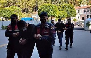 Çaldıkları inşaat malzemelerini hurdacıya satan...