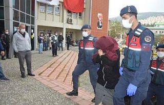 Cinayet zanlısı kadın adliyeye sevk edildi