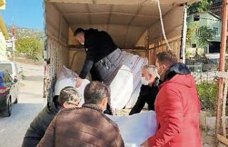 Çocuklar üşümesin diye yola çıktılar