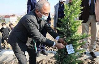 Cumhurbaşkanı Erdoğan adına fidan diktiler