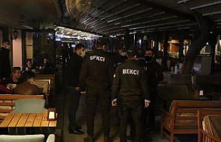 Denizli’de 22.00’de işyerleri tek tek kapatıldı