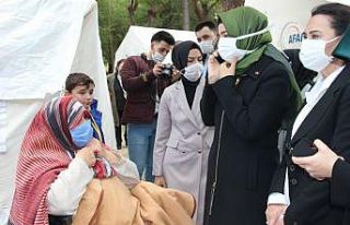 Deprem çadırında Trabzonlu nine ile gülümseten...