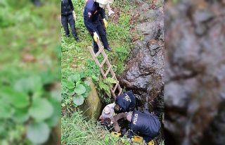 Dereye düşen vatandaşı itfaiye kurtardı