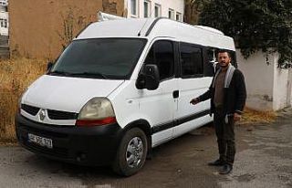 Dışarıdan bakıldığında minibüs gibi gözükse...