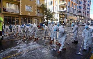 Dursunbey’de cadde ve sokaklar koronavirüse karşı...