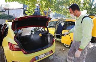 Efeler’de virüsle mücadele devam ediyor