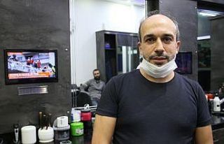 Elazığ’da enkazdan 1,5 saat sonra çıkartılan...