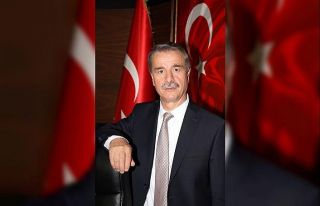 Elmacı: “Atatürk, büyük bir devlet adamıdır”
