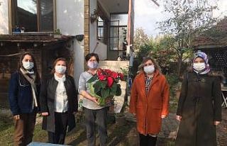 Emekli öğretmenlere duygusal ziyaret